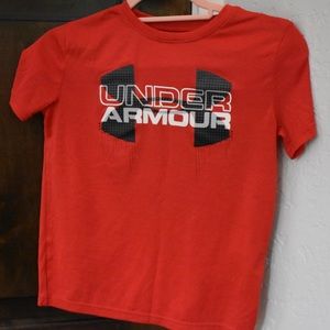 Boys under armor tee
